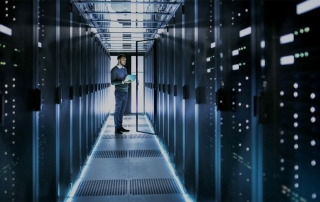 an expert in data center